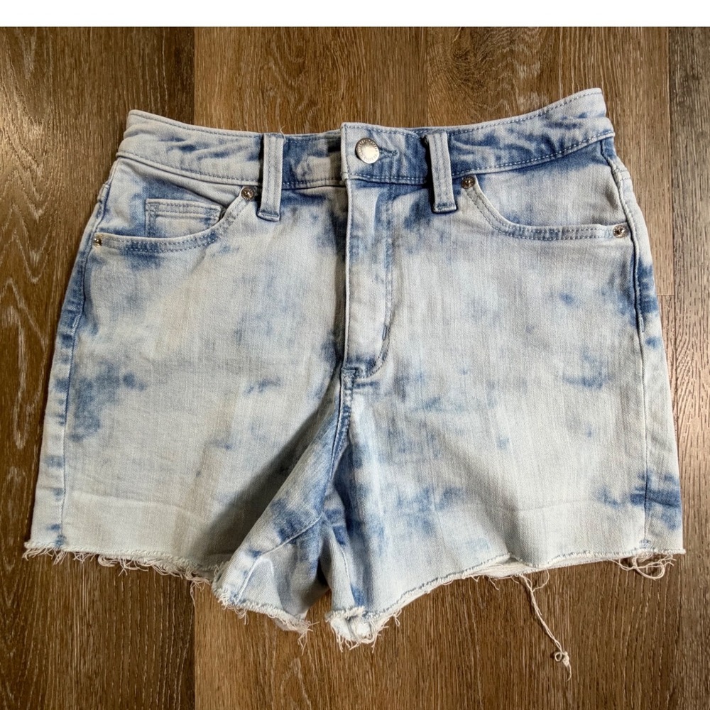 Universal Thread Denim Shorts Womens 4 Blue Acid Wash High Rise Midi Raw Hem